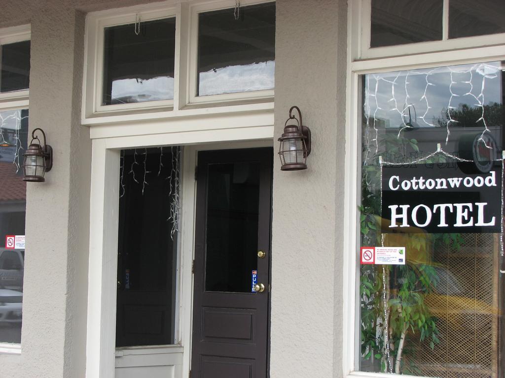 Cottonwood Hotel 外观 照片