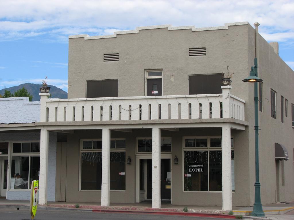 Cottonwood Hotel 外观 照片